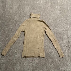 Good metallic turtleneck sweater